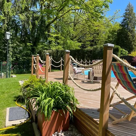 Alojamento de Acomodação e Pequeno-almoço La Longere Piscine&spa Prive *